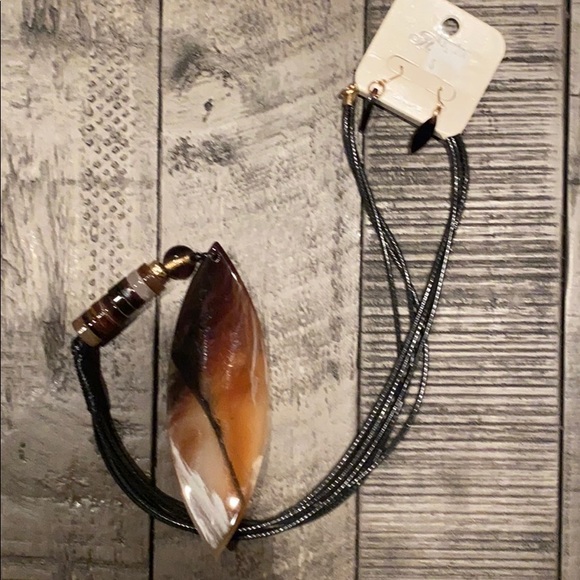 Necklace - Picture 4 of 4